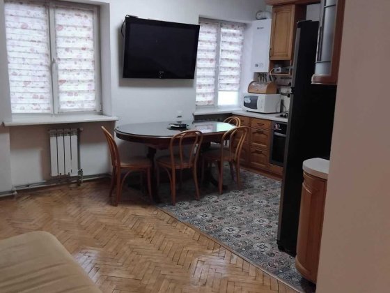 Оренда в центрі 2-х  квартири з студією-кухнею Івано-Франківськ