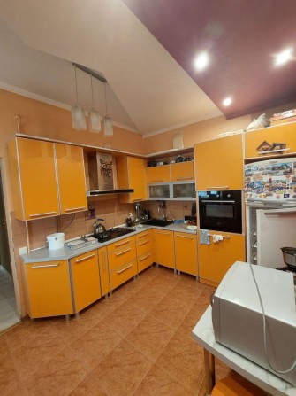 2 кім. Новий світ,і/о, 300$ - фото 1