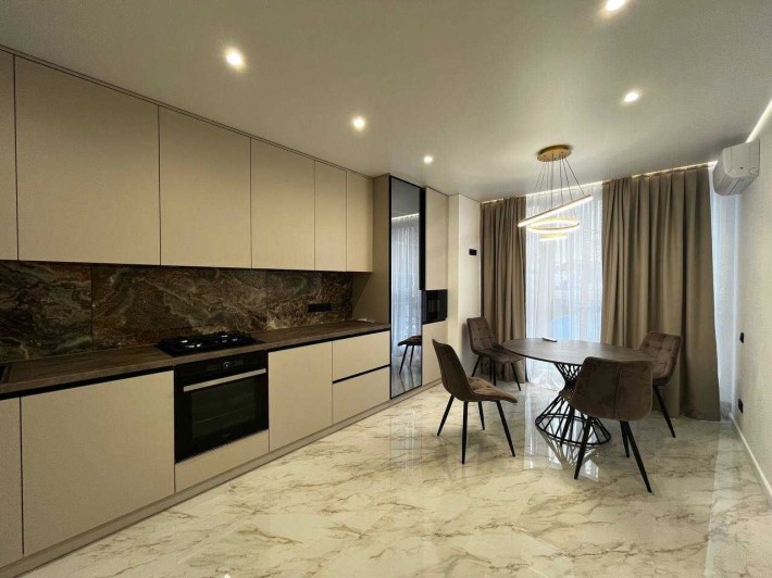 2,5к біля озера та парку - фото 1