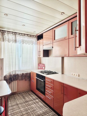 Оренда 3 х кімн кв в Центр міському районі - фото 1