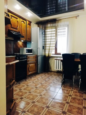 # Здам 3 кім.квартиру в самому Центрі міста - фото 1