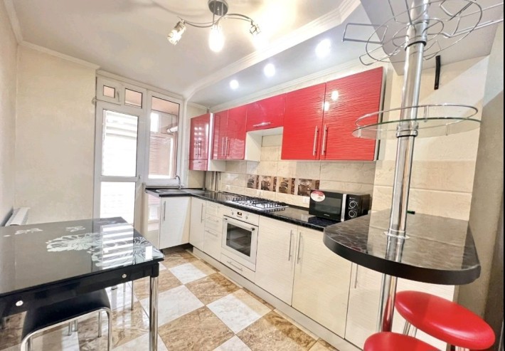 Квартира 2/х кім у центрі міста, вул. Б.Хмельницького - фото 1