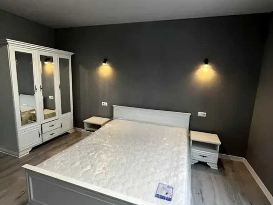 2к біля ТРЦ Велес Івано-Франківськ