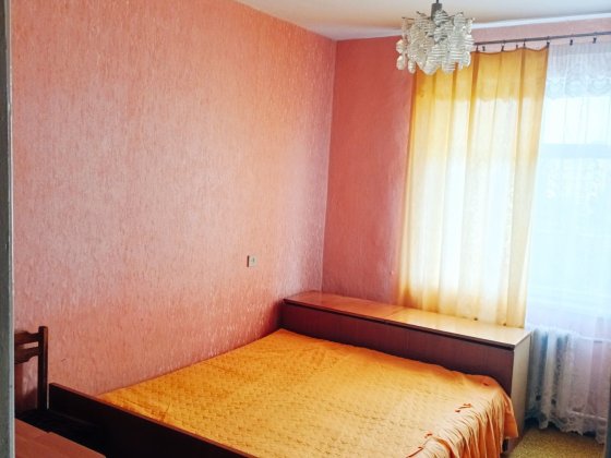 # Здам 2 кім.квартиру на Безручка