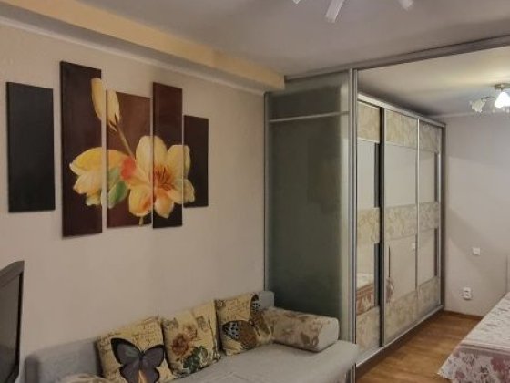 Сучасна однокімнатна квартира в місті Херсон . Херсон