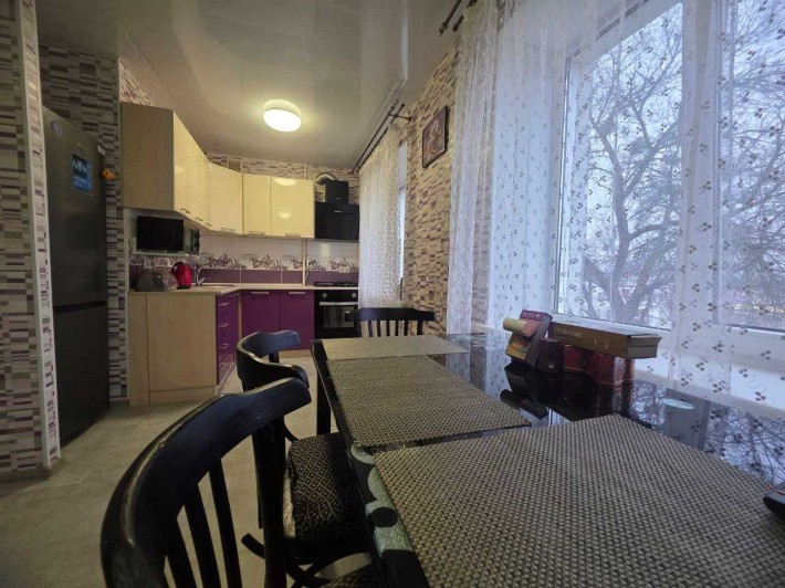 Оренда 2-кімнатної квартири біля площі Київської - фото 1