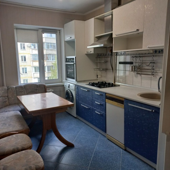 Сдам в аренду двухкомнатную  меблированную каартиру на Леваде - фото 1