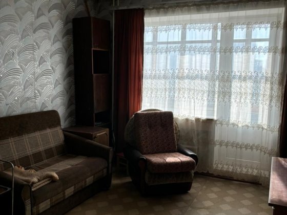 Здається 1 кімнатна в 12 мікрорайоні