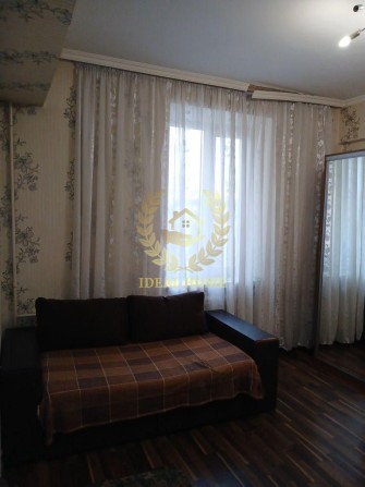 Кімната в гуртожитку у зручному районі, вул. Юрія Литвинського 31 - фото 1