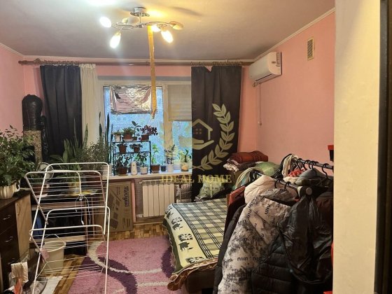 Продаж кімнати в гуртожитку з ремонтом Райдужний масив Киев