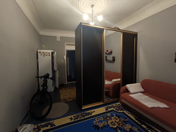 Продається окрема кімната 19м2 метро Нивки Киев