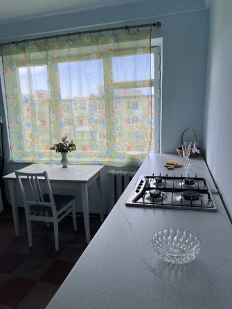 Юності 9  кімнату продам - фото 1