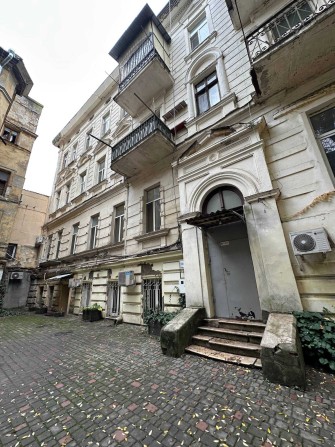 Продам кімнату в комунальній квартирі в Центрі! - фото 1