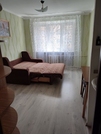 Срочно продам комнату в коммунальной квартире. - фото 1