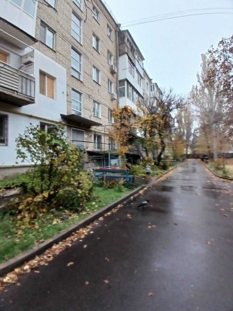 Продам 1 кімнатну квартиру вул. М. Кропивницького ( Потьомкінська) - фото 1