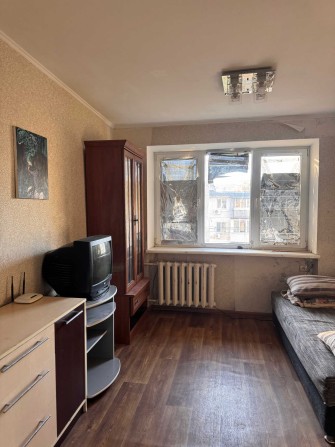 Комната на Черемушках. Улица Радостная - фото 1