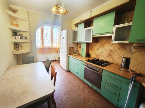 Продам трёх комнатную квартиру. Одеса