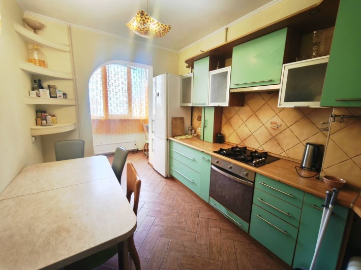 Продам трёх комнатную квартиру. - фото 1