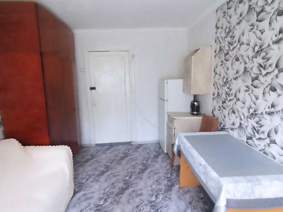 Продам гостинку  на ХТЗ Харків