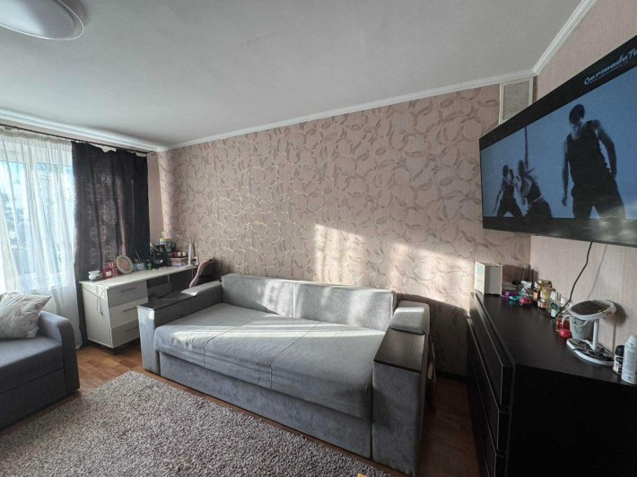 Кімната 16,5 кв.м. з ремонтом та меблями в гуртожитку,вул. Д. Ойстраха - фото 1