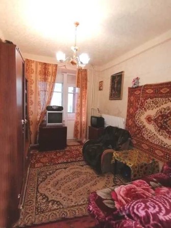 1 гостинка с балконом недалеко от метро Масельского! - фото 1