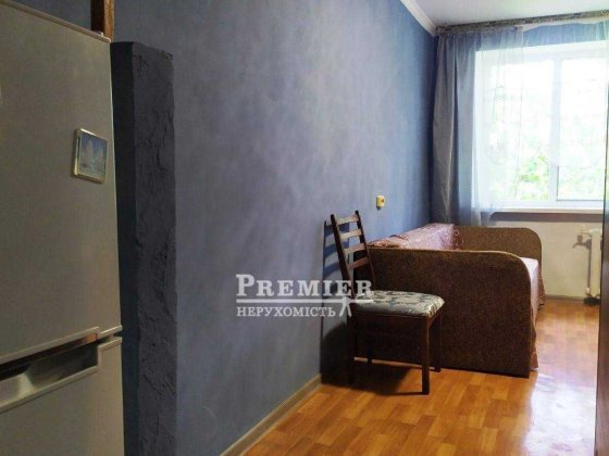 Простора кімната з ремонтом на Черемушках Одеса