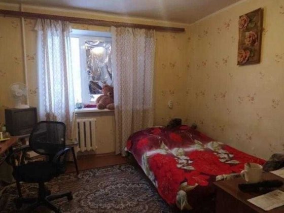 Продам гостинку со своим санузлом и мини-кухней в районе Одесской. Харьков