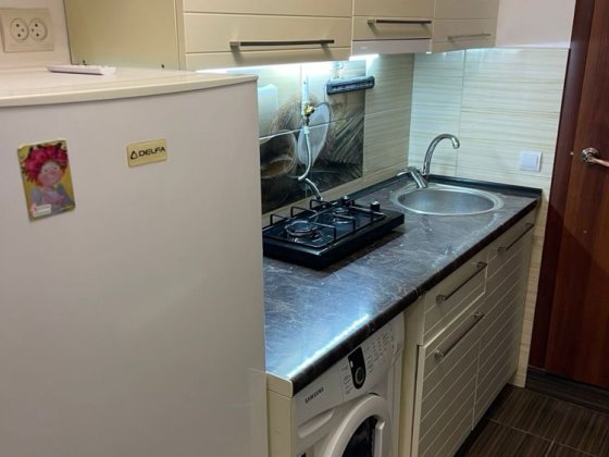 ЦЕНТР! Оренда 1 кімнатної після РЕМОНТУ, ЛЕСІ УКРАЇНКИ, НОВИЙ диван! Чернівці