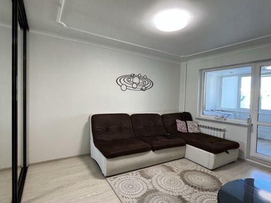 Двокімнатна на Воробкевича, перша здача Чернівці