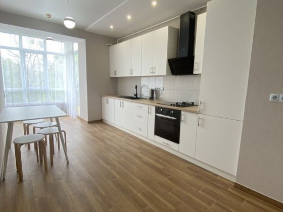 Здається в оренду 2-кімнатна квартира в хорошому районі Черновцы