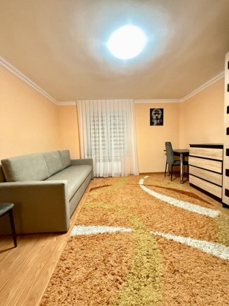 ЦЕНТР! Здам СВІЖУ 1 кімнатну, КИЇВСЬКА (ТЕАТРАЛЬНА ПЛОЩА), новий диван - фото 1