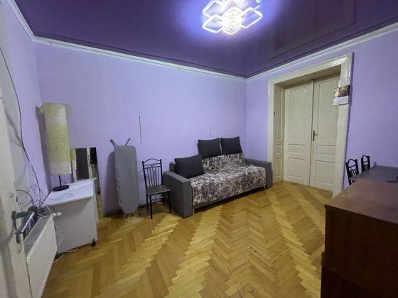 Здається квартира в центрі міста коло соборної площі