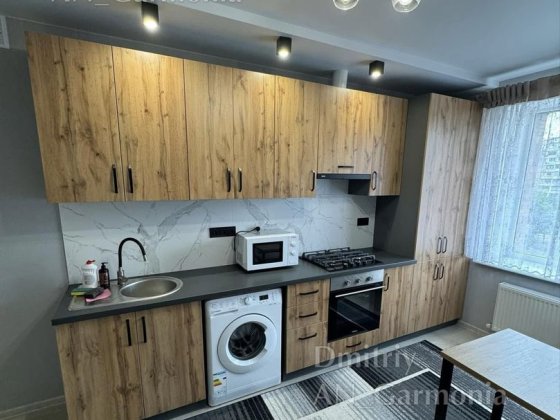 1-К Левада, в Новом доме