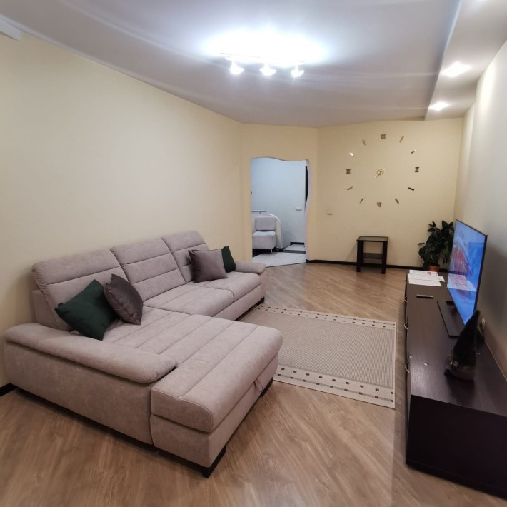 Простора квартира в самому центрі Рівного - фото 1