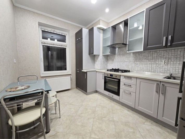 ВПЕРШЕ В ОРЕНДІ! Здам 1к НОВОБУДОВУ, ГОЛОВНА-Каденюка, газовий котел! - фото 1