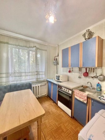 2-кімн. по вул. Г. Крут з меблями і техінкою - фото 1