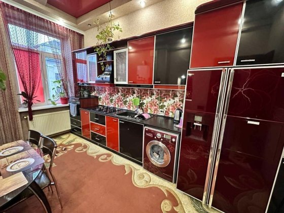 Дво кімнатна квартира в Центрі Чернівці