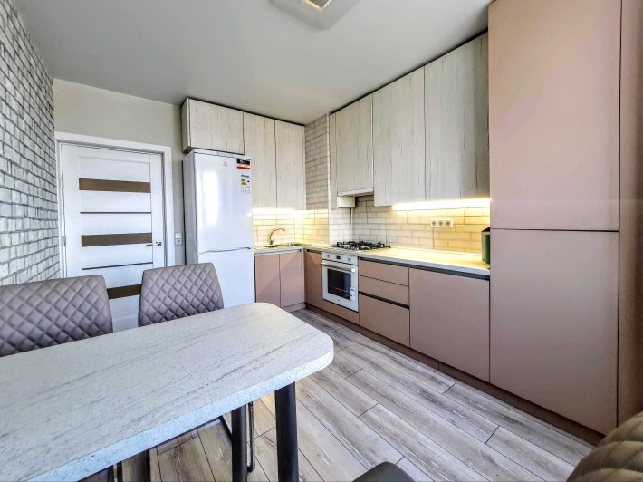 Здається 2-Х кімнатна "НОВОБУДОВА" на вул.ГЕРОЇВ МАЙДАНУ (ТЦ Майдан) - фото 1