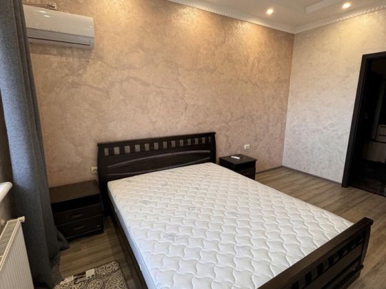 Здається в оренду 2-кімнатна новобудова  вул. Рівненська 7 Черновцы