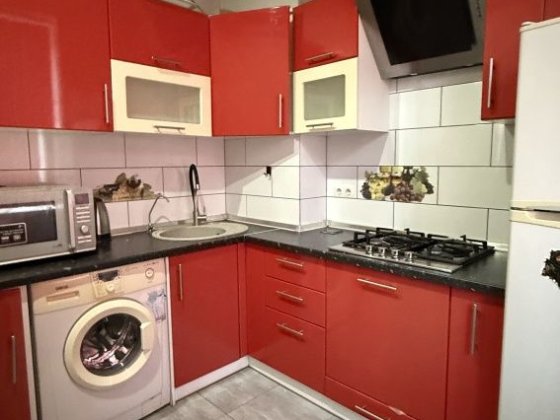 Оренда 2к в центрі міста. 2 плверх. 2 хв до зупинки Сінна Полтава