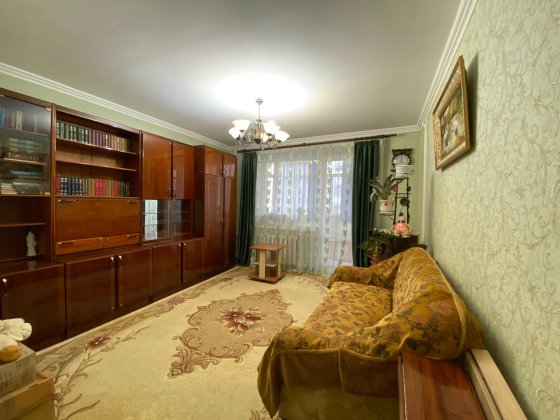 3-кімн. квартира поруч з ТЦ "DEPOt" Черновцы