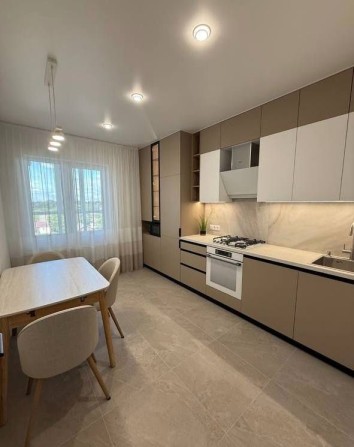 ПЕРША здача! ДИЗАЙНЕРСЬКА новобудова! 5хв до ТЕАТРАЛЬНОЇ площі! - фото 1