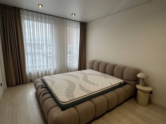 Вільна здається 3 кімнатна квартира центр парк Чернівці