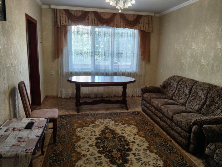 Здам в довгострокову оренду 4 кімнатну квартиру - фото 1