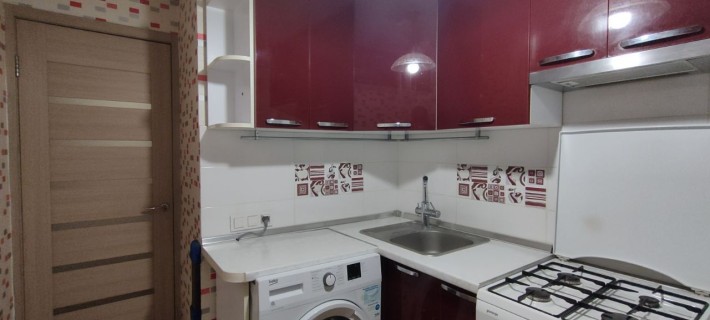 Оренда 1 кімнатної квартири на Захисників України - фото 1