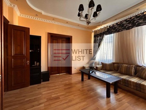 Оренда 2к. Університетська. Центр. Чернівці