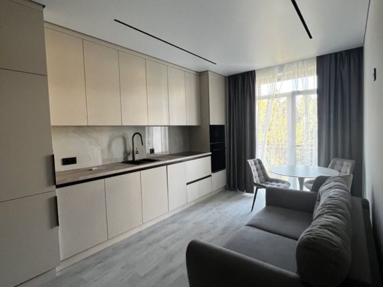 Здаєтьс в оренду в жк Радіщева Перша Здача Ужгород