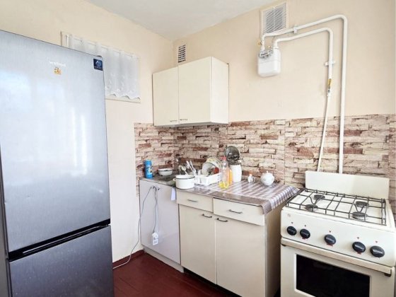 Здам освіжену 3х кімнатну, КОМАРОВА (ПАРК ЖОВТНЕВИЙ), ОКРЕМІ кімнати! Черновцы