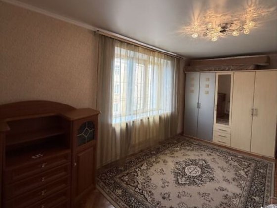 Довгострокова оренда 2к. квартири Центр, вул.Пушкіна, 21