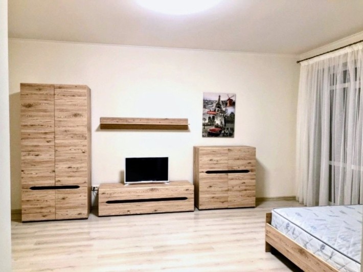 Здається велика 1кім квартира - фото 1